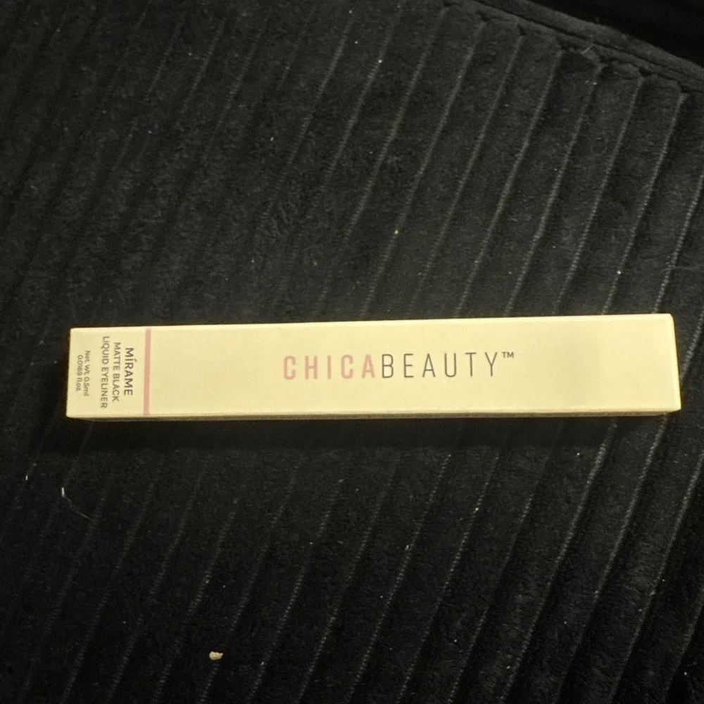Chica Beauty MIRAME Matte Black‎ Liquid Eyeliner Smooth Glide No Smudge NIB